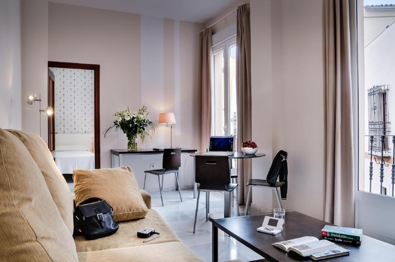 Apartamentos Las Cruces Sevilla Kültér fotó