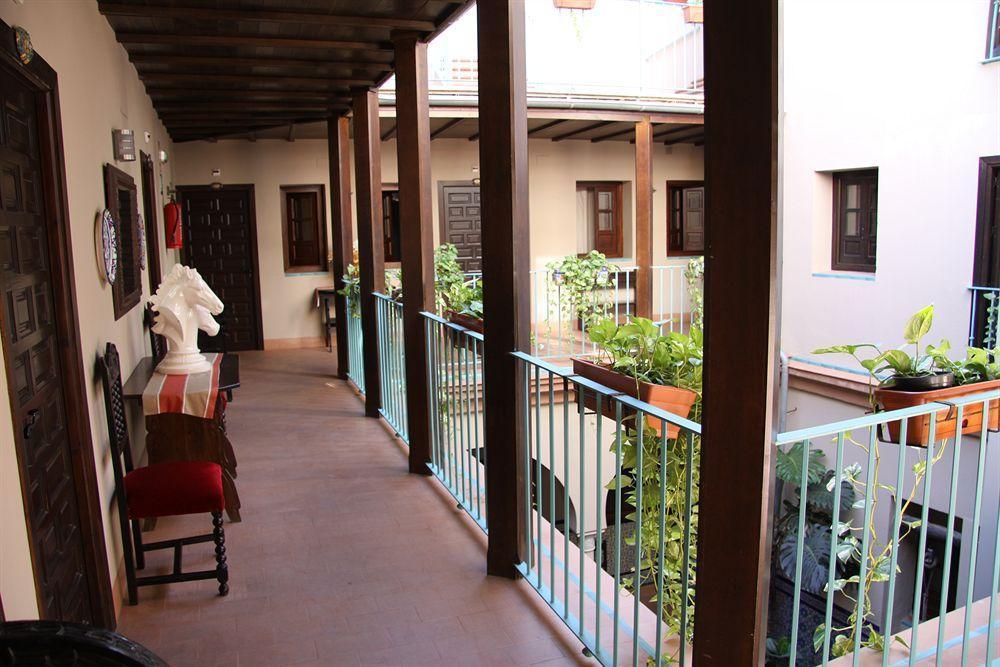 Apartamentos Las Cruces Sevilla Kültér fotó