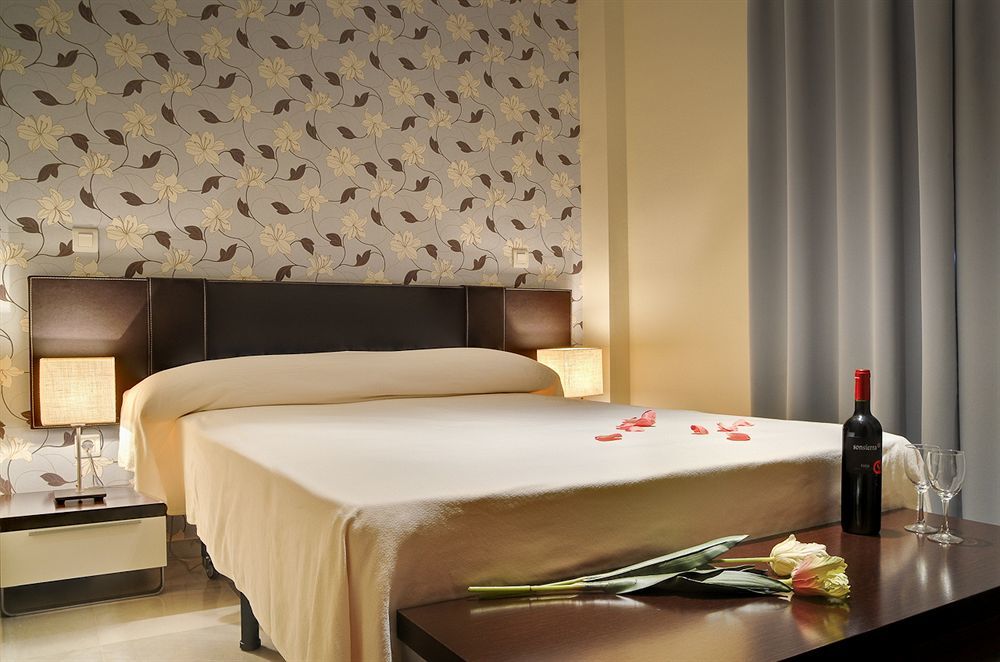 Apartamentos Las Cruces Sevilla Kültér fotó