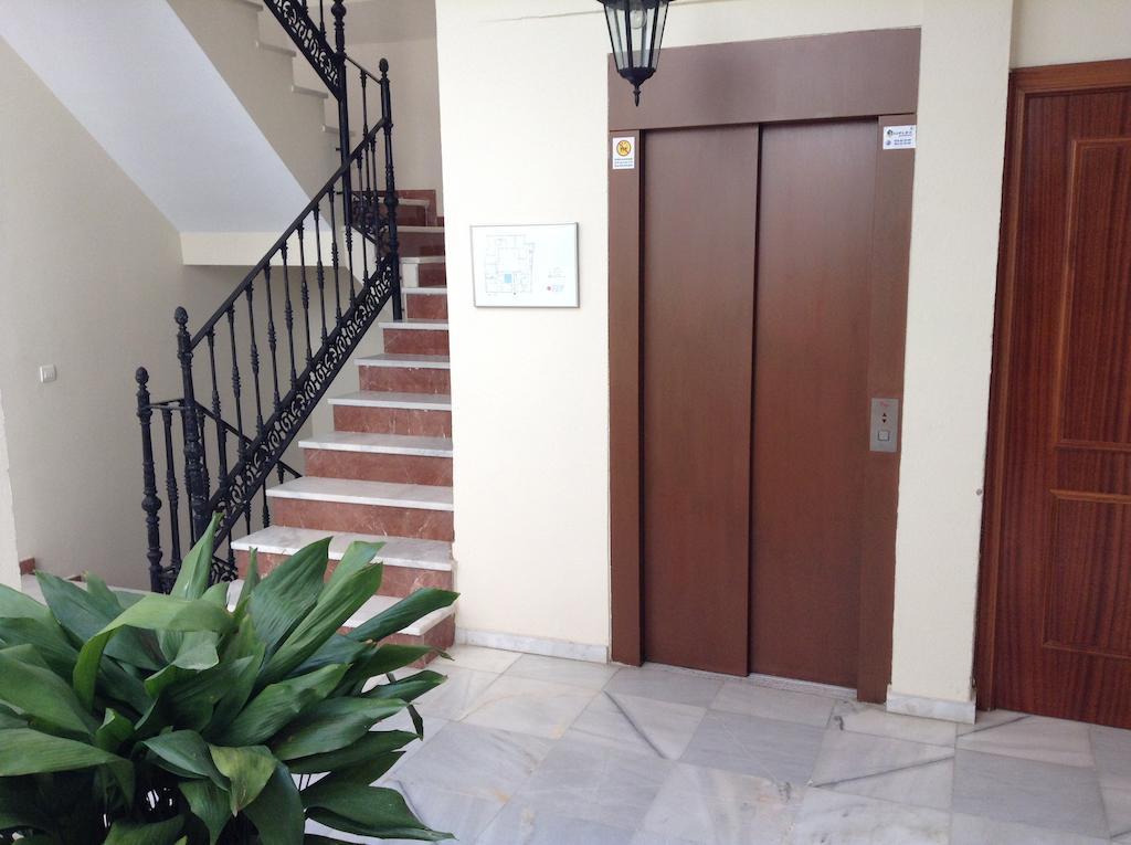 Apartamentos Las Cruces Sevilla Kültér fotó